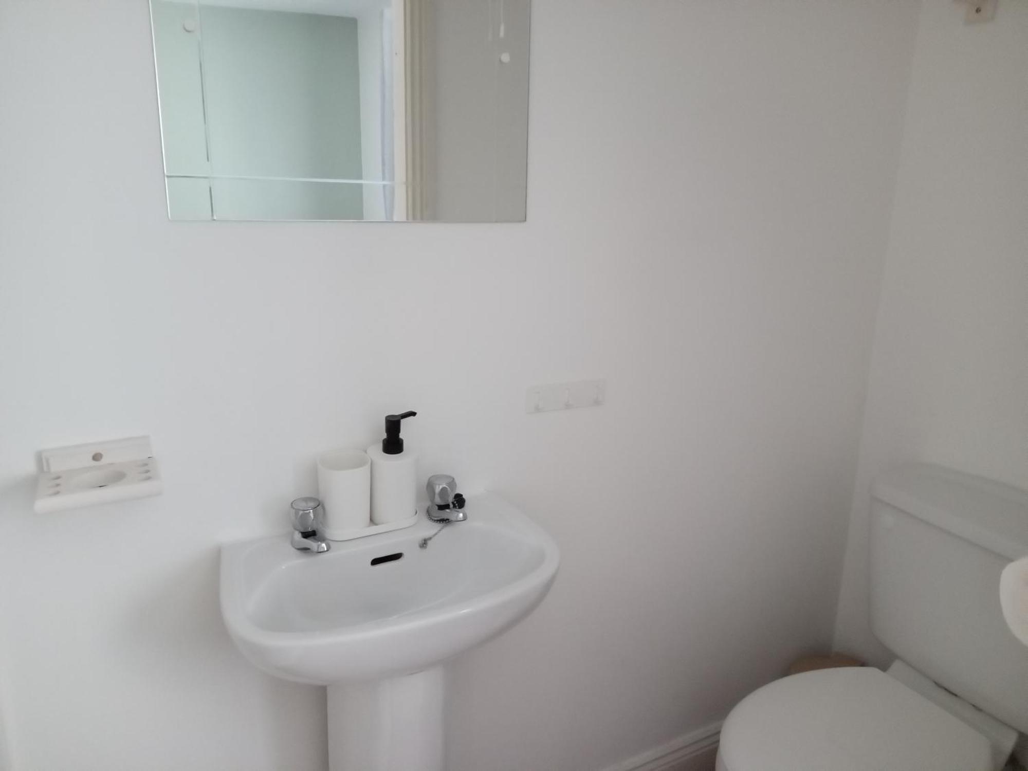 MOORINGS Greenway Newport  Kamer foto